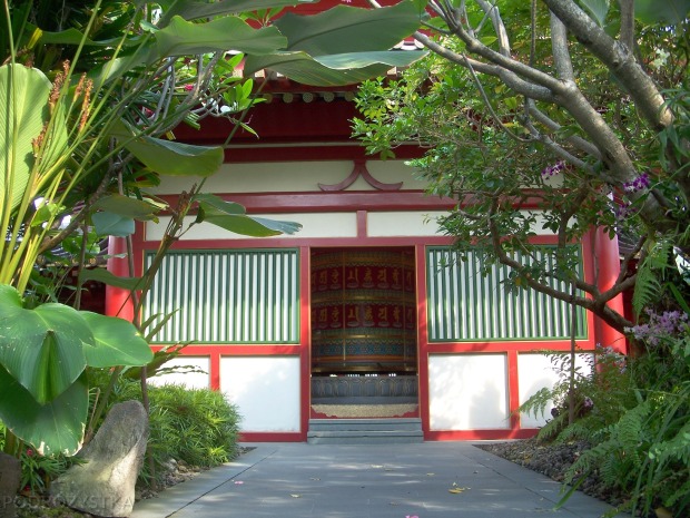 Singapur, Chinatown, Buddha Tooth Relic Temple & Museum - Świątynia i muzeum Zęba Buddy, młynek modlitewny