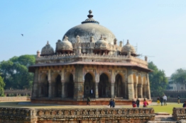Indie, Delhi, Isa Khan's Tomb (Grobowiec Isa Khana)